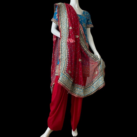 New, Never worn. Beautiful Blue & Red Salwar Kameez suit with Dupatta. - Picture 3 of 16